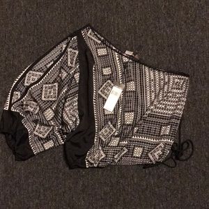 Bcbg top size small off shoulder